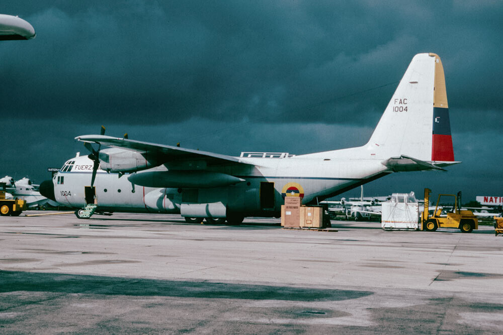 Original Aircraft slide:  C-130H FAC1004 Columbian AF,  Ft.Lauderdale 1992 (K64)